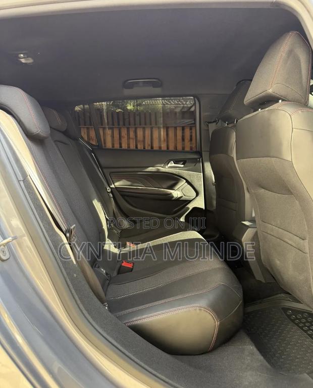 Peugeot 308 2018 Silver