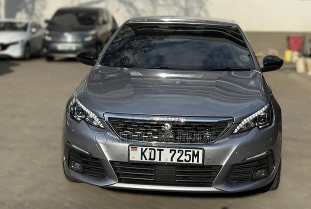 Peugeot 308 2018 Silver