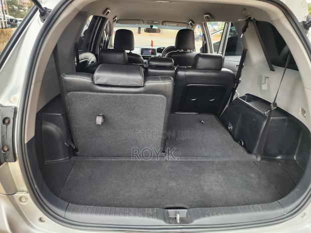 Toyota Wish 2013 Silver