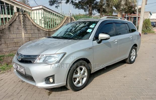 Toyota Corolla Fielder 2015 Silver