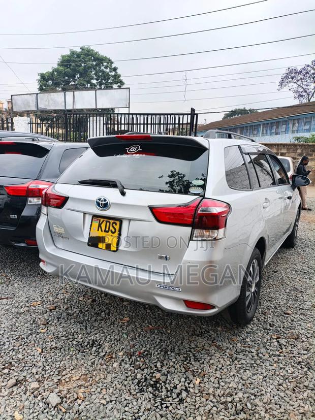 Toyota Corolla Fielder 2017 Gray