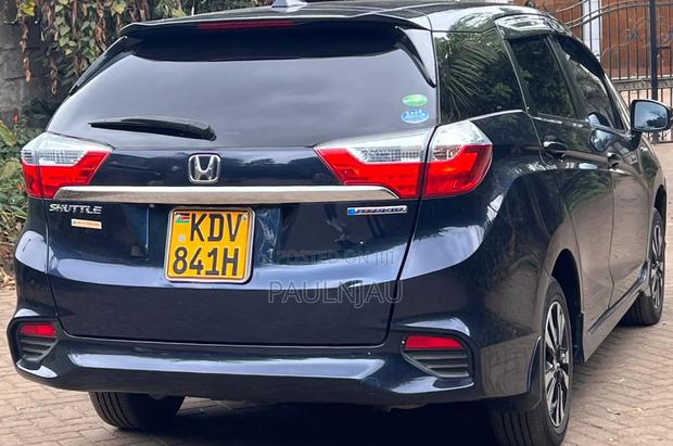 Honda Fit Shuttle 2018