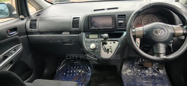 Toyota Wish 2005 Black