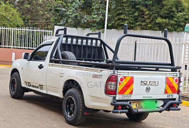 Isuzu D-MAX 2009 White