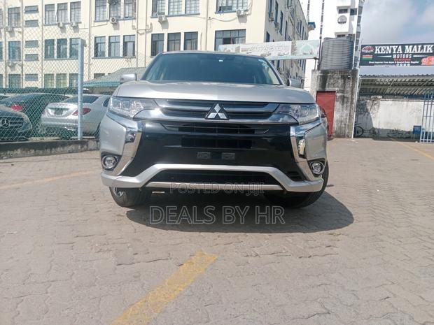 Mitsubishi Outlander 2.4 PHEV AWD 2017 Silver