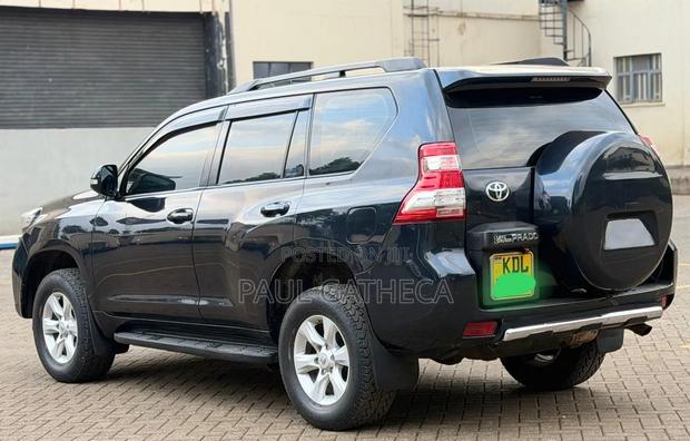 Toyota Land Cruiser Prado 2010 Gray