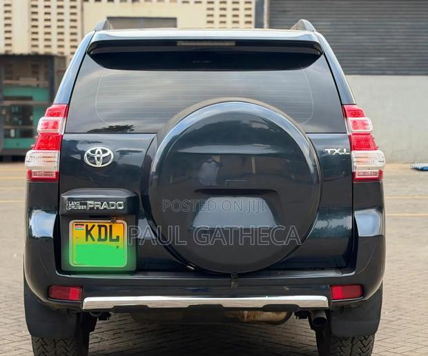Toyota Land Cruiser Prado 2010 Gray