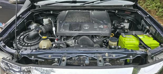 Toyota Hilux 2014 Gray