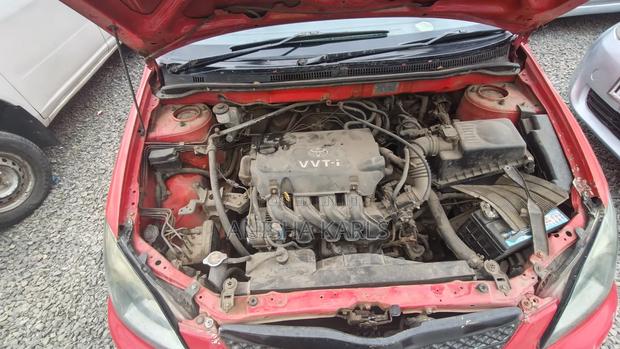 Toyota Corolla RunX 2005 Red