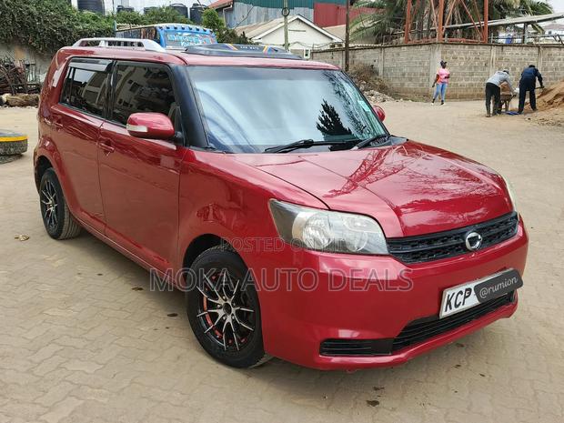 Toyota Corolla Rumion Hatchback 1.5 FWD 2011 Burgundy