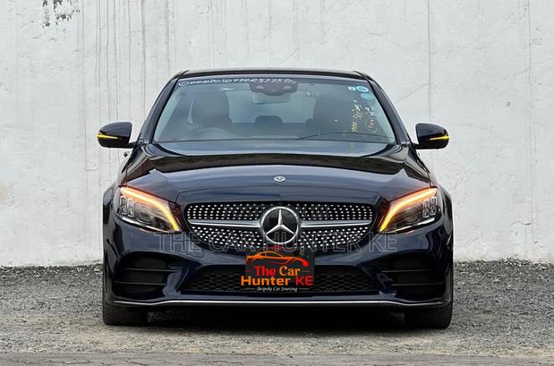 Mercedes-Benz C200 2019 Blue