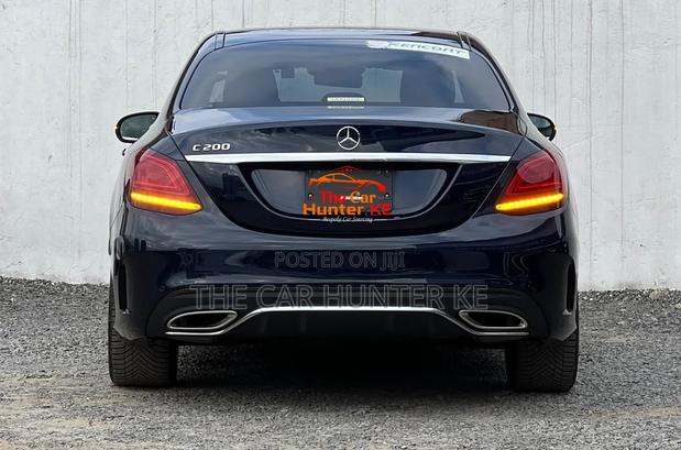 Mercedes-Benz C200 2019 Blue