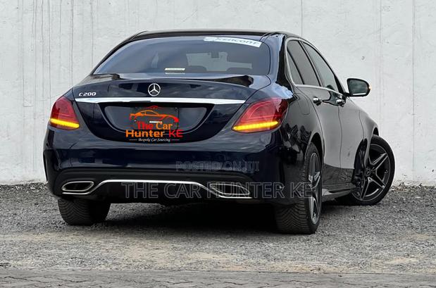 Mercedes-Benz C200 2019 Blue