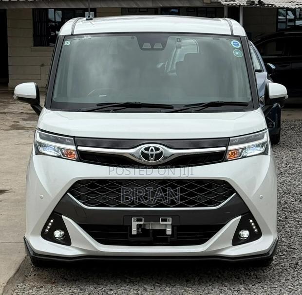 Toyota Tank 2019 White