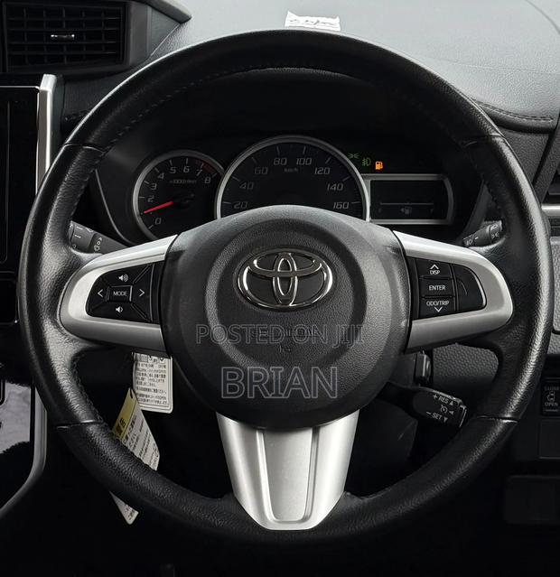 Toyota Tank 2019 White