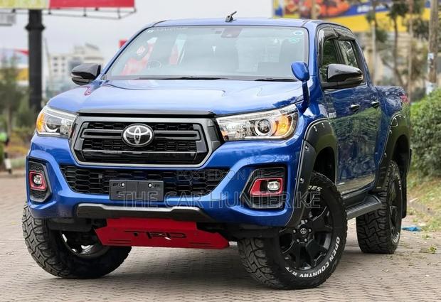 Toyota Hilux 2019 Blue