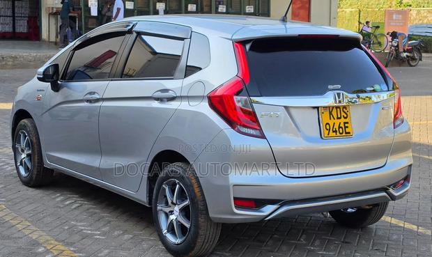 Honda Fit 2017 Silver