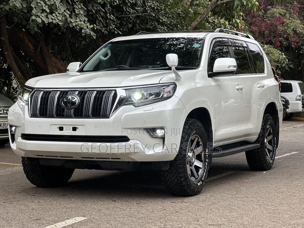 Toyota Land Cruiser Prado 2.8 2021 White