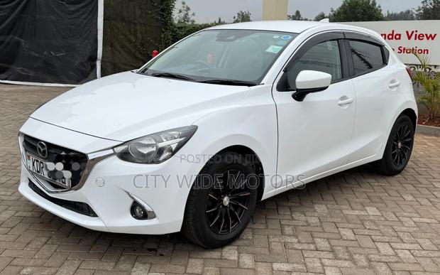 Mazda Demio 2018 White