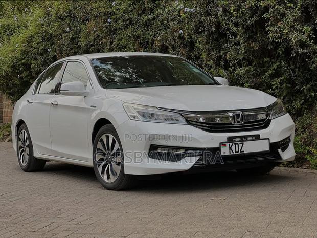 Honda Accord Hybrid 2019 White