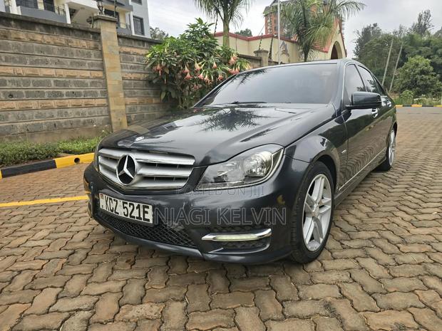 Mercedes-Benz C250 2013 Black