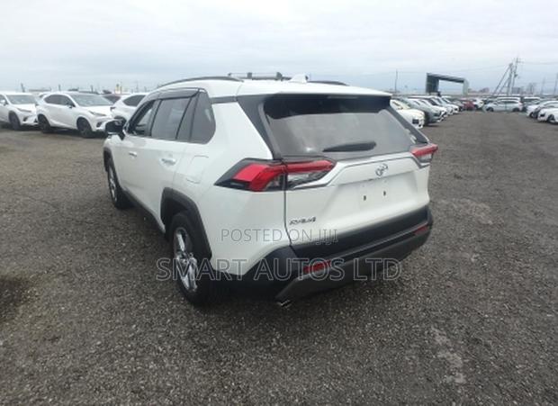 Toyota RAV4 2020 Pearl
