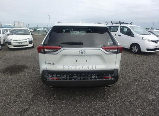 Toyota RAV4 2020 Pearl