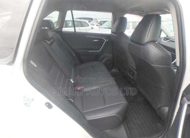 Toyota RAV4 2020 Pearl
