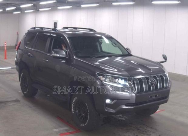 Toyota Land Cruiser Prado 2021 Gray