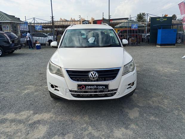 Volkswagen Tiguan S 2011 White