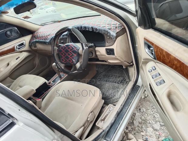 Nissan Sunny 2006 Silver