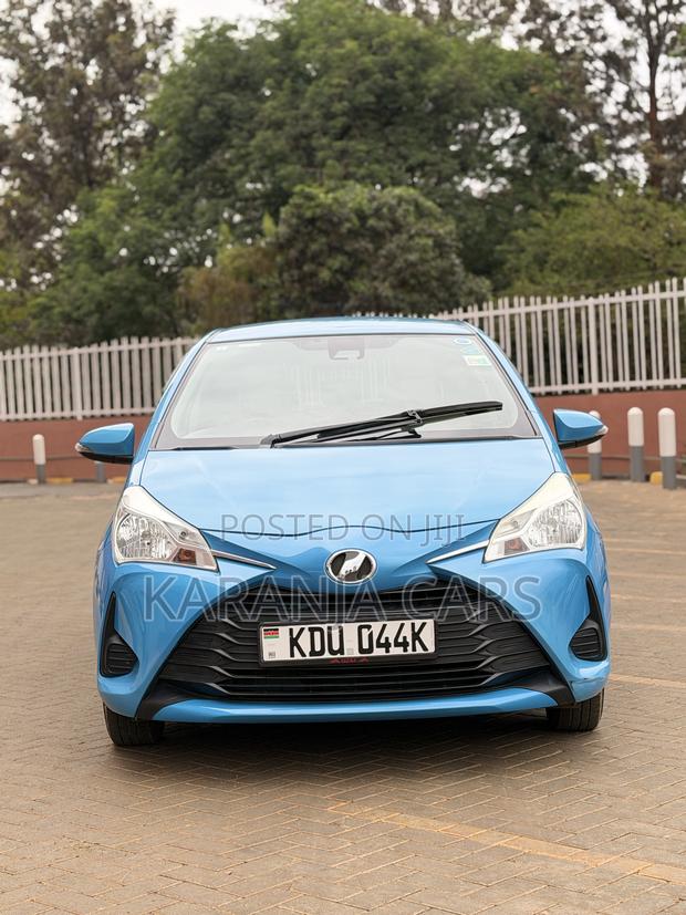 Toyota Vitz 1.0 FWD 5dr 2018 Blue