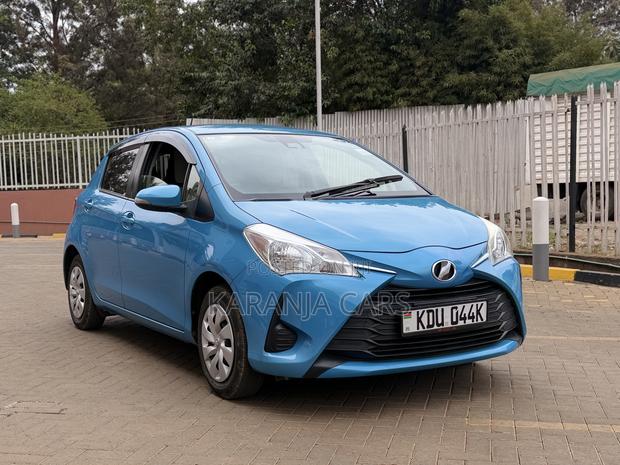 Toyota Vitz 1.0 FWD 5dr 2018 Blue