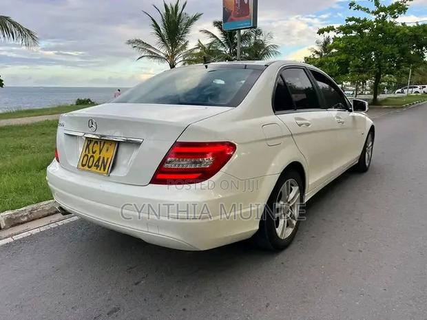 Mercedes-Benz C200 2012 White