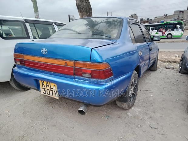 Toyota Corolla 1998 Blue