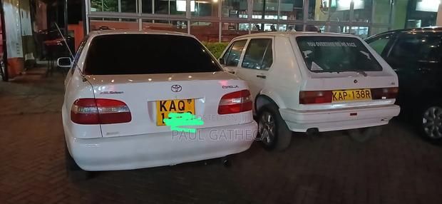 Toyota Corolla 2000 White