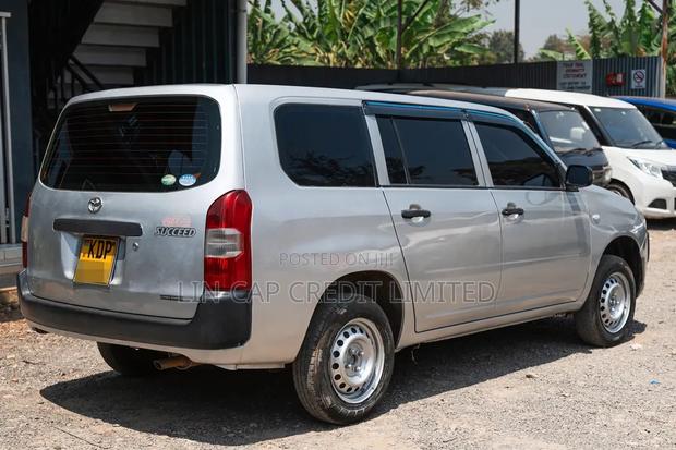 Toyota Succeed 2017 Silver