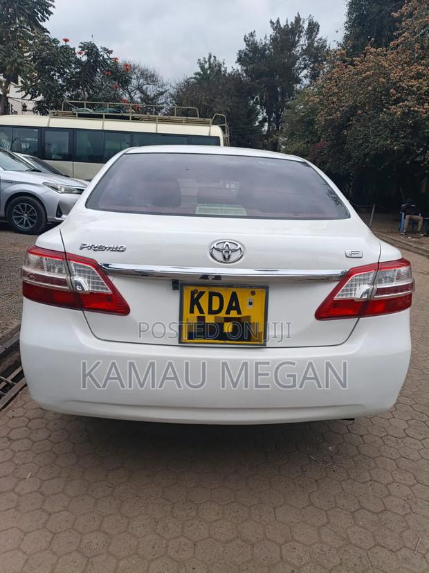 Toyota Premio 2014 Off white