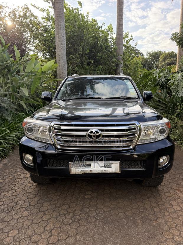 Toyota Land Cruiser 4.6 V8 ZX 2015 Black