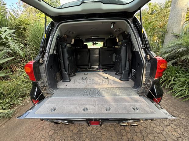 Toyota Land Cruiser 4.6 V8 ZX 2015 Black