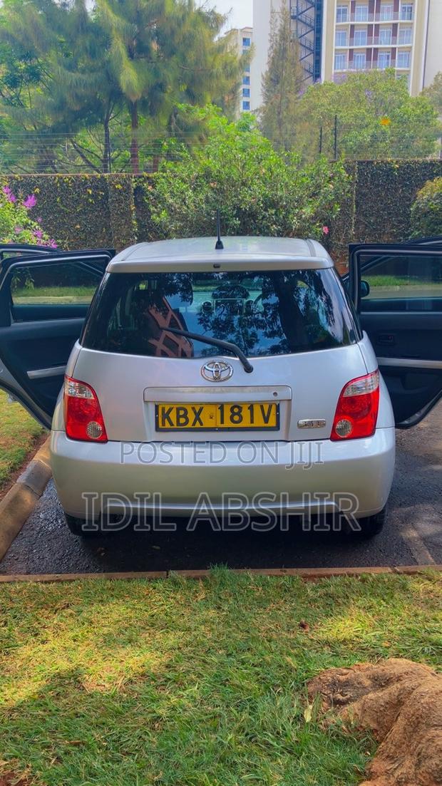 Toyota IST 2006 Silver