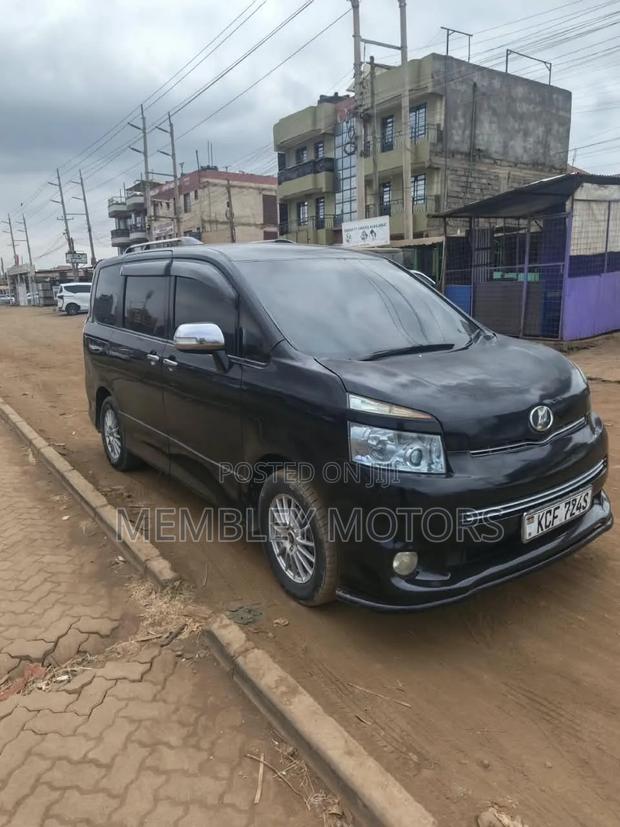 Toyota Voxy V 2WD 8-Seater 2009 Black