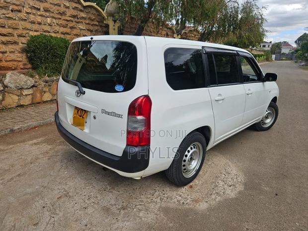 Toyota Probox 1.5 GL 4WD 2020 White
