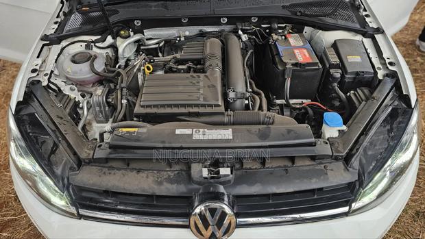 Volkswagen Golf 1.4T S FWD 2019 White
