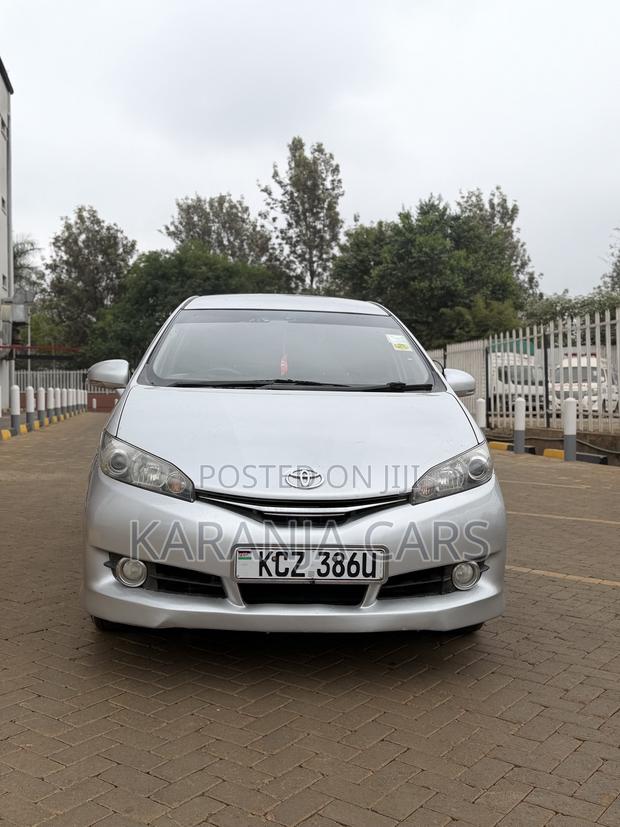 Toyota Wish 2013 Silver