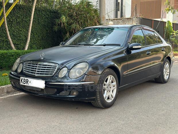 Mercedes-Benz E240 2004 Black