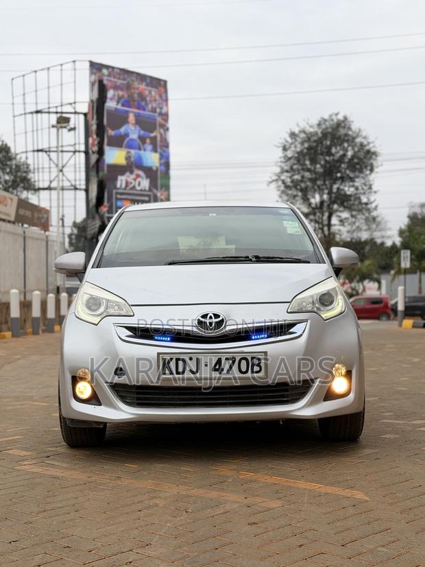 Toyota Ractis 1.5 FWD 2015 Silver