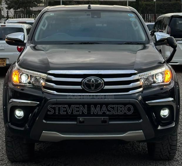 Toyota Hilux 2018 Black