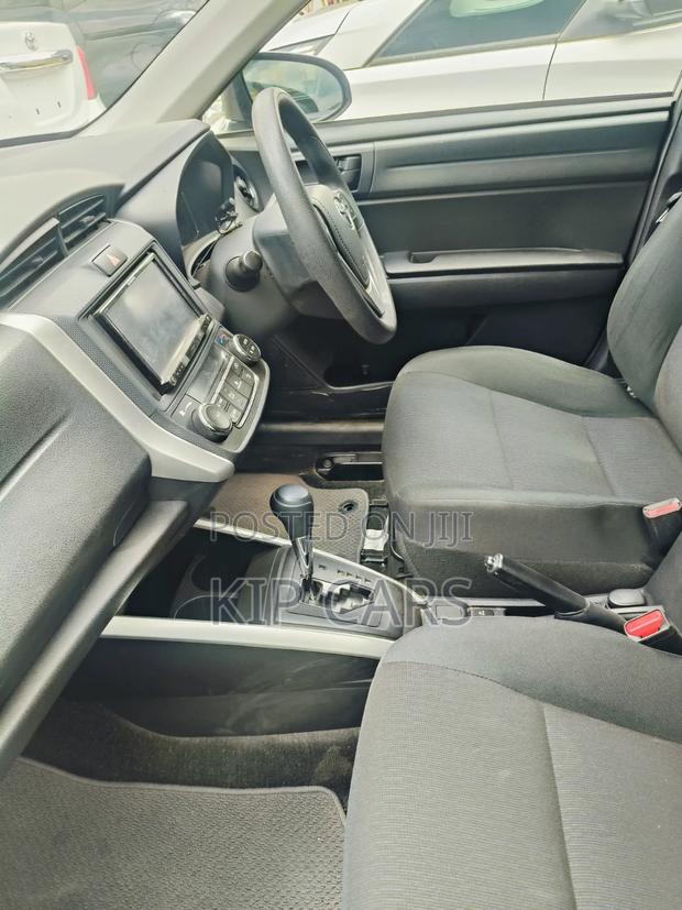 Toyota Corolla Fielder 1.5 Hybrid FWD 2018 Silver