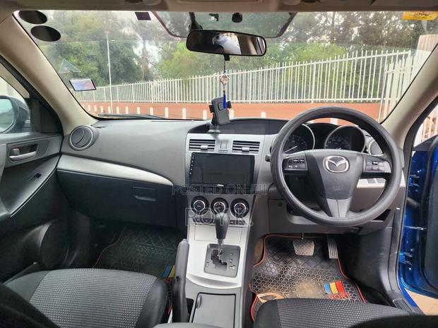 Mazda Axela 2012 Blue